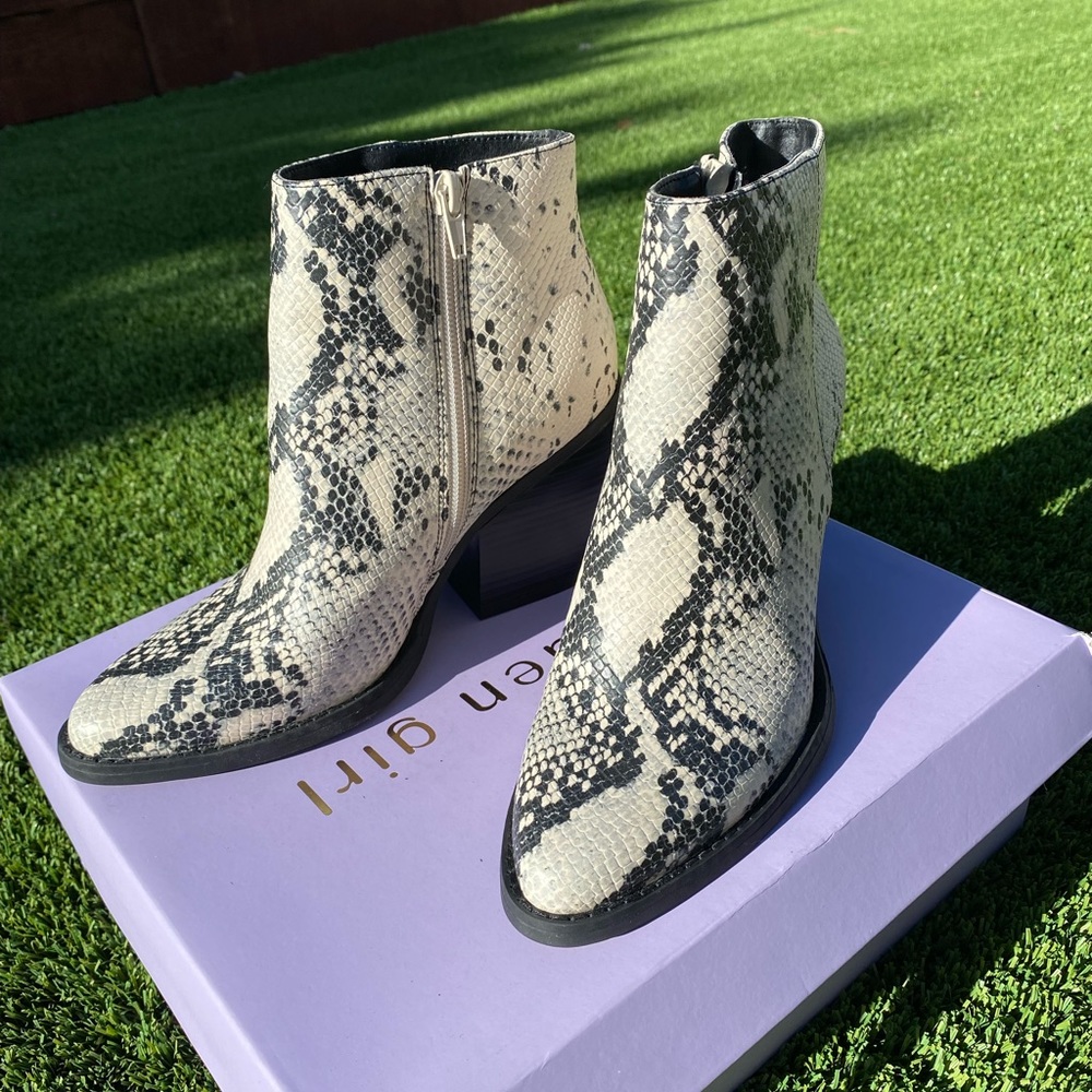 madden girl snake print heeled ankle boots!